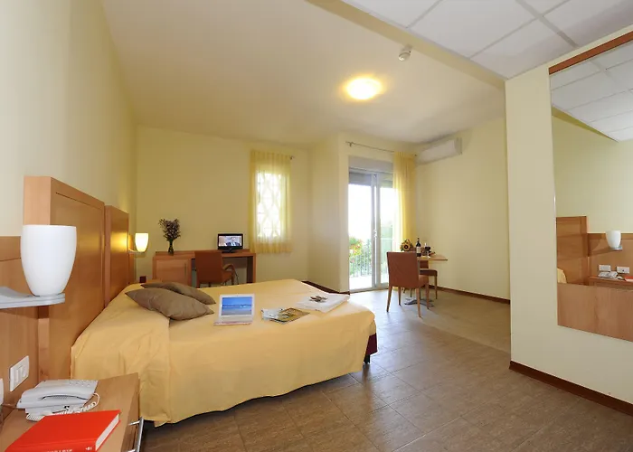 호텔 Foresteria 3*